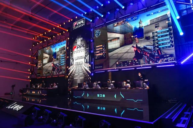 因OMG战队选手进入居家隔离状态，明日OMG对阵FPX的比赛将延期举行