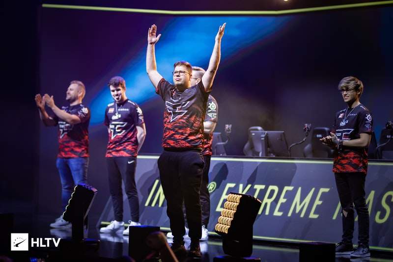 “如果你想赢得比赛，你必须击败最强者” - iM